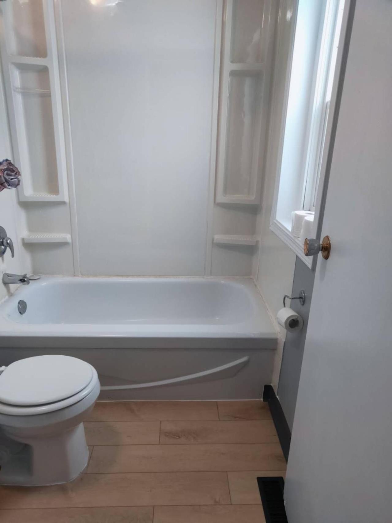 Melsask Motel Melville Eksteriør bilde