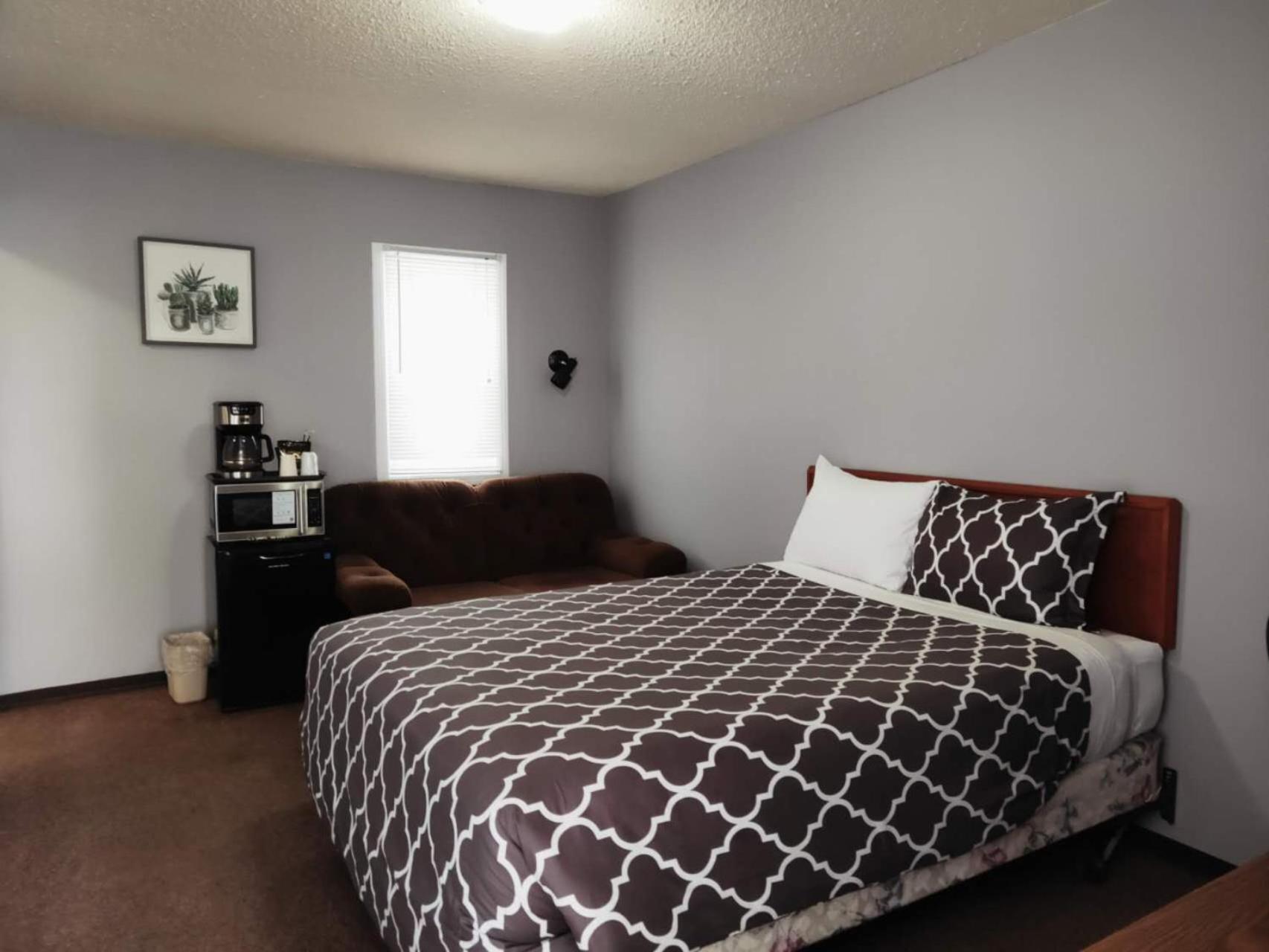 Melsask Motel Melville Eksteriør bilde