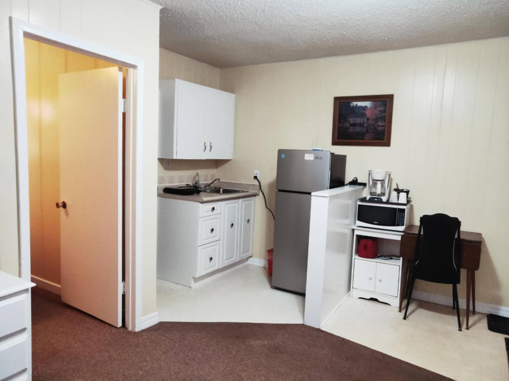 Melsask Motel Melville Eksteriør bilde