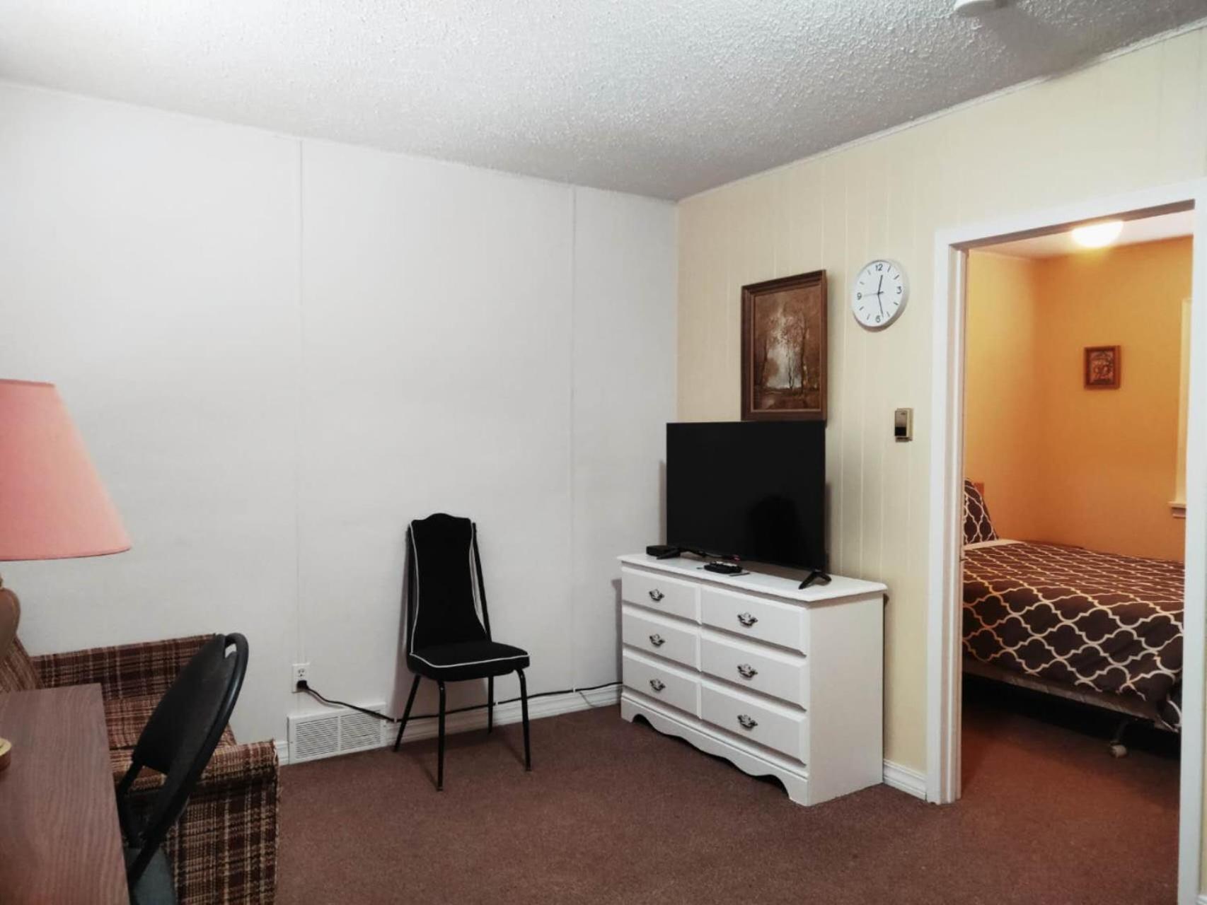 Melsask Motel Melville Eksteriør bilde