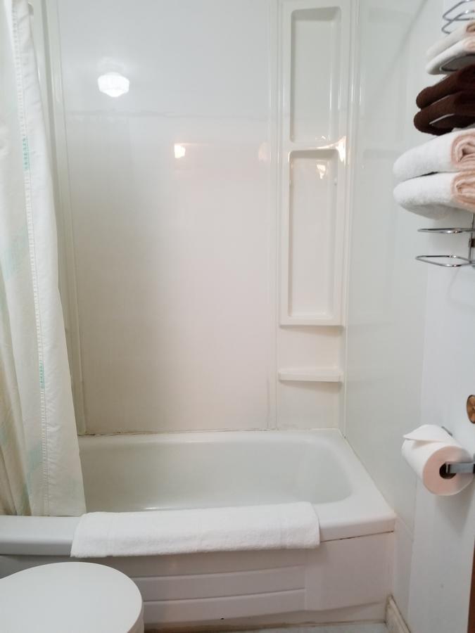 Melsask Motel Melville Eksteriør bilde