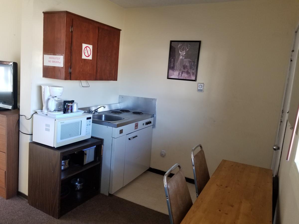 Melsask Motel Melville Eksteriør bilde