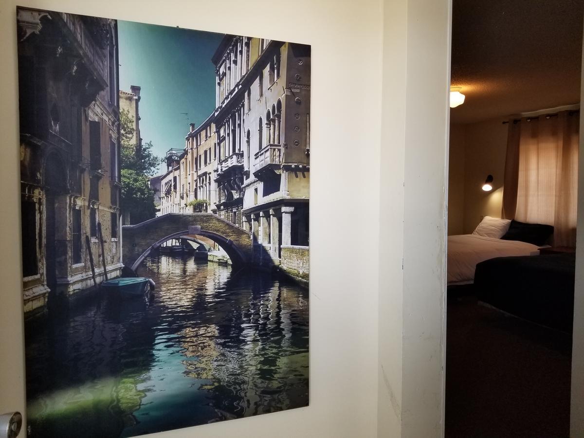 Melsask Motel Melville Eksteriør bilde