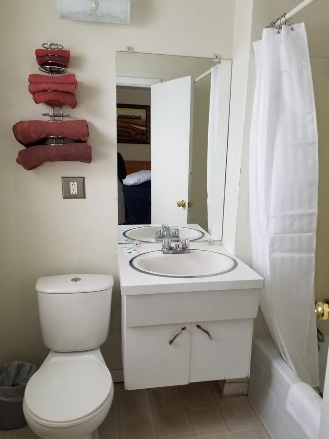 Melsask Motel Melville Eksteriør bilde
