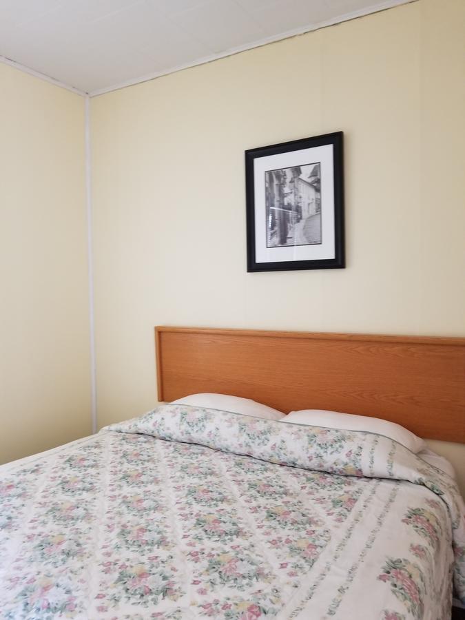 Melsask Motel Melville Eksteriør bilde