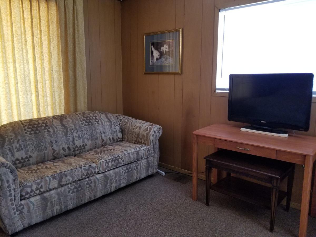Melsask Motel Melville Eksteriør bilde