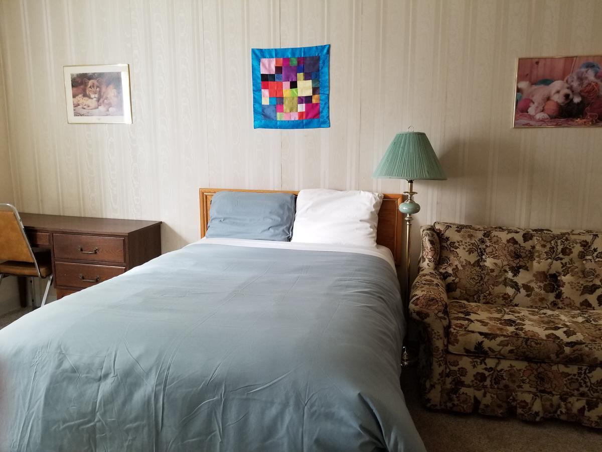 Melsask Motel Melville Eksteriør bilde