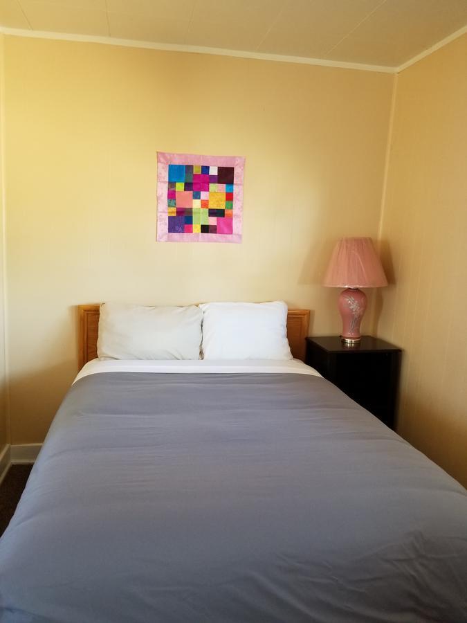 Melsask Motel Melville Eksteriør bilde