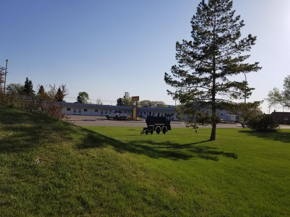 Melsask Motel Melville Eksteriør bilde